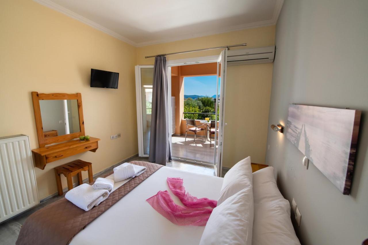 Artemis Pension By Imagine Lefkada Ligia Eksteriør billede