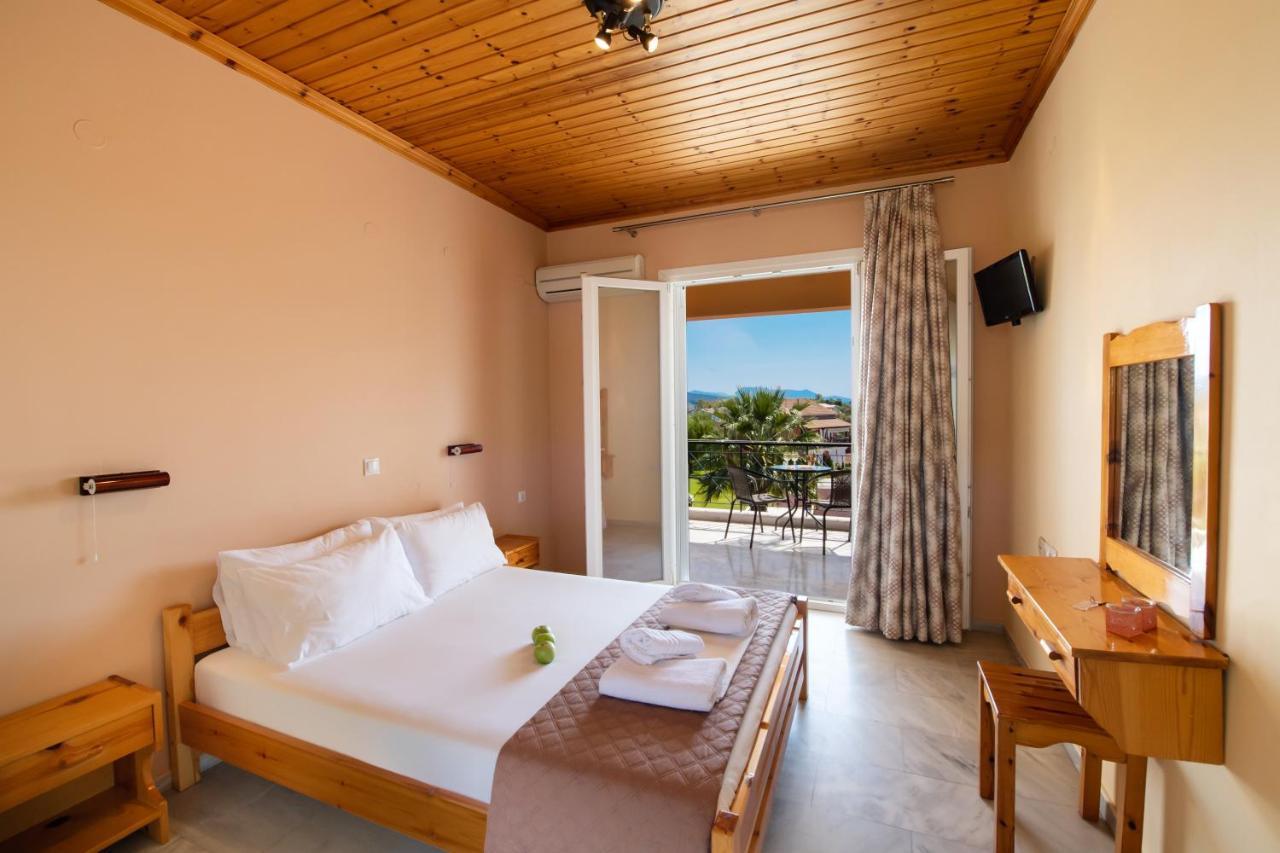 Artemis Pension By Imagine Lefkada Ligia Eksteriør billede